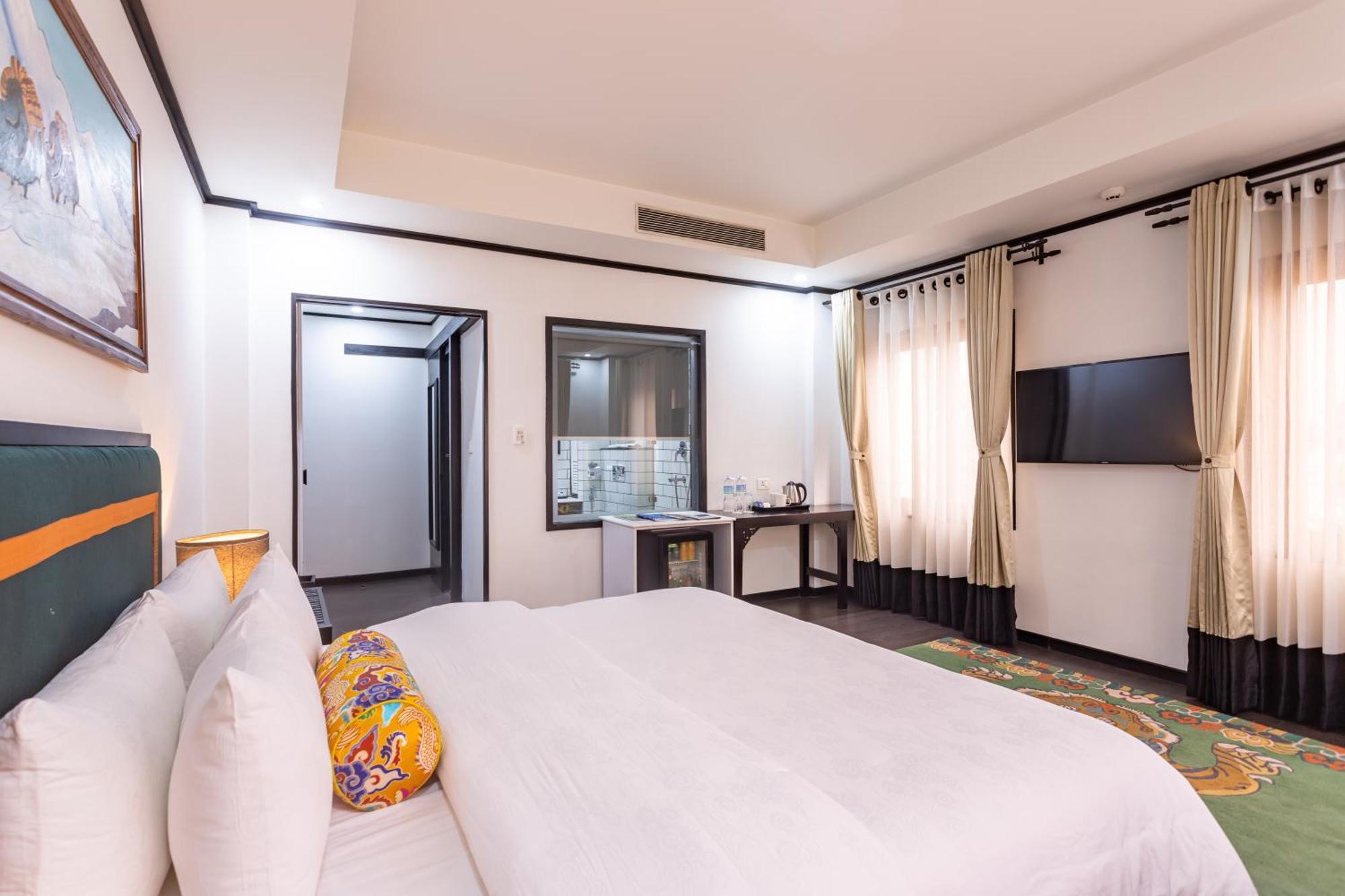 Hotel Lo Mustang كاتماندو المظهر الخارجي الصورة
