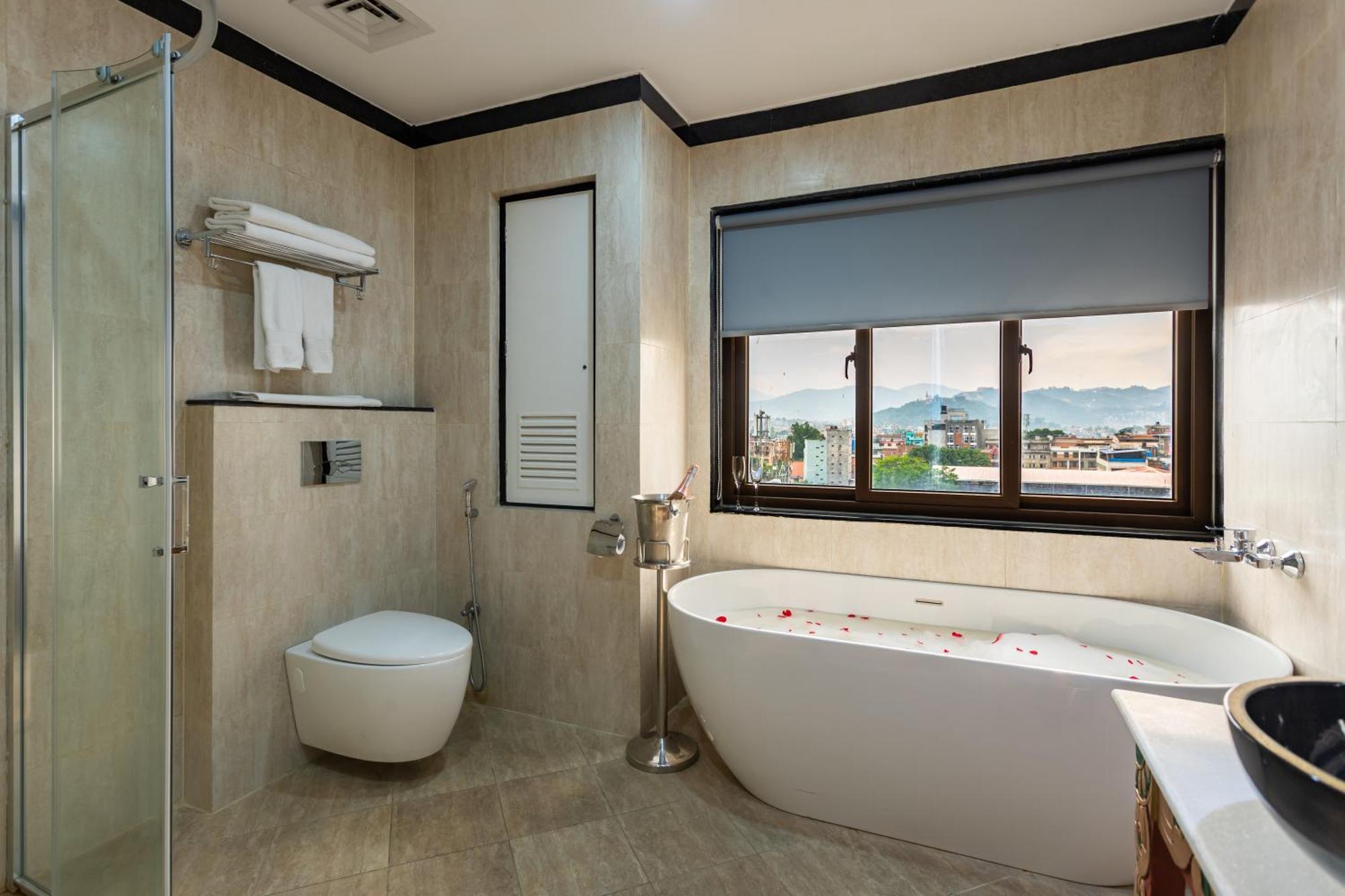 Hotel Lo Mustang كاتماندو المظهر الخارجي الصورة